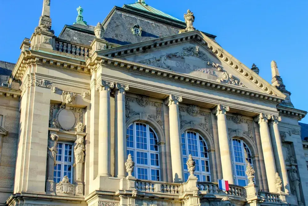 Demande de congé pour être témoin à un procès ou juré d'assises : droits, procédures et références légales
